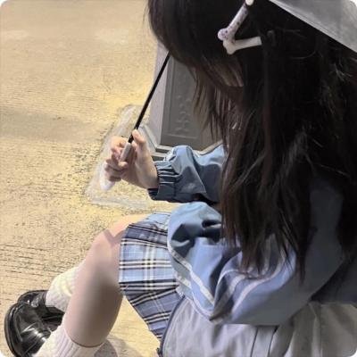 昭昭明月探君心